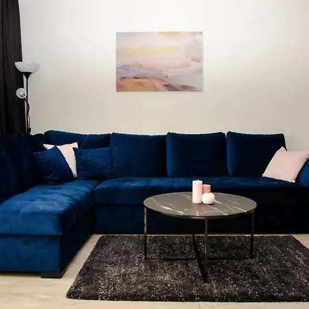 شقة Super Luxurious & Spacious Designer Apartment. ستارا زاغورا