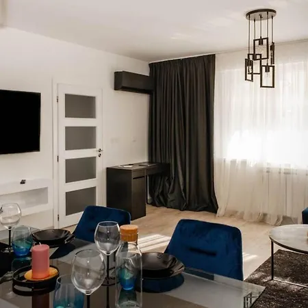 Super Luxurious & Spacious Designer Apartment. شقة ستارا زاغورا