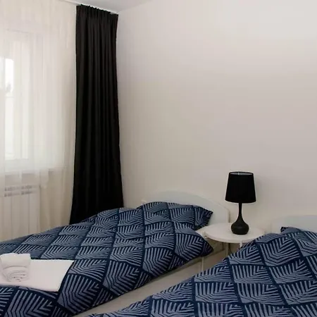 Apartmán Super Luxurious & Spacious Designer Apartment. *
